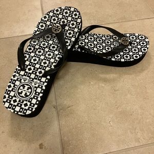 Tory Burch platform flip flops Black